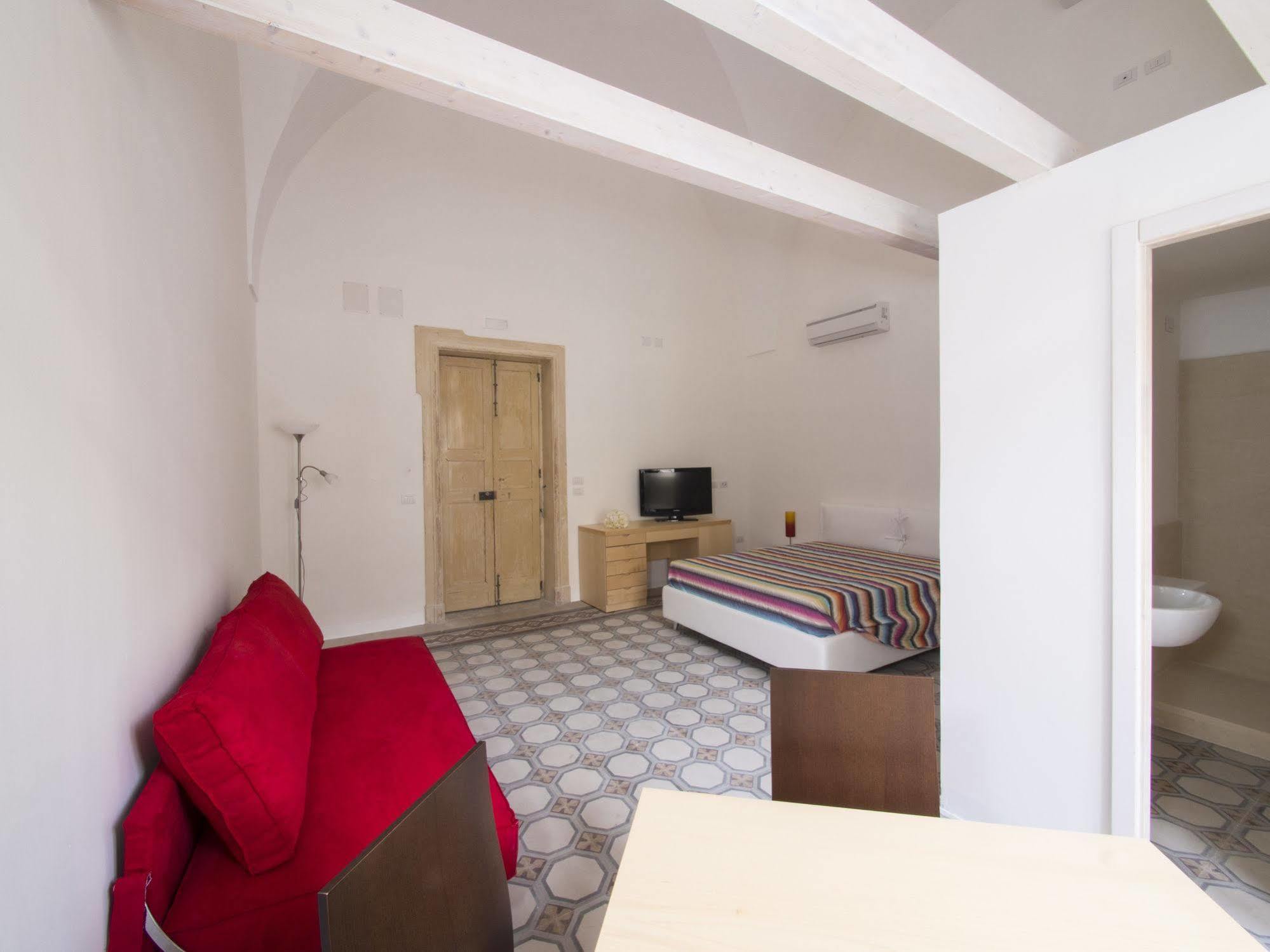 Relais Carlo V - Palazzo Storico Acomodação com café da manhã Gallipoli Exterior foto